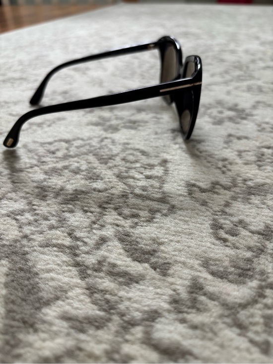 Tom Ford Faye - Black Oversized Square Sunglasses main image 4